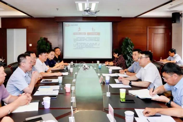 云南省科技厅厅长王学勤会见猪八戒网副总裁周勇一行