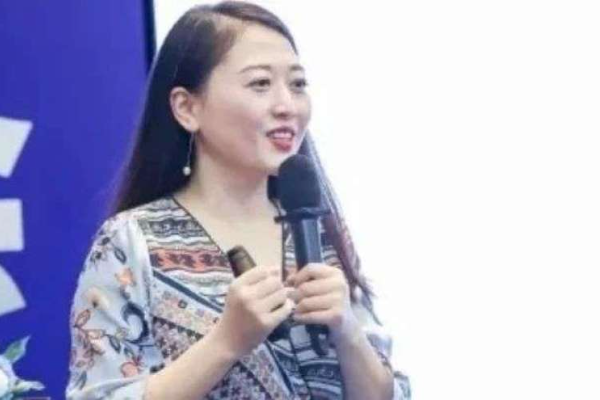 34岁，她靠500家店撑起一个IPO：奈雪市值300亿