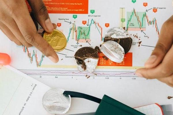 “顶流”翻车，后浪晋级，基金经理该如何调整和应对