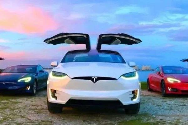 智能汽车的灵魂应该属于谁