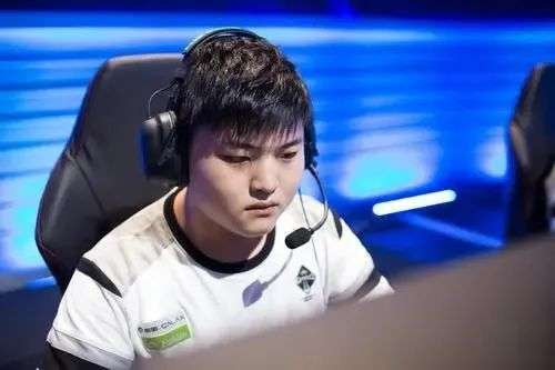 融梗抄袭:人设全靠借,无德无底线