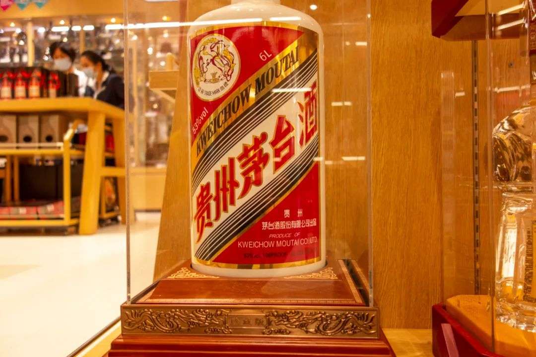 茅台集团困在茅台里