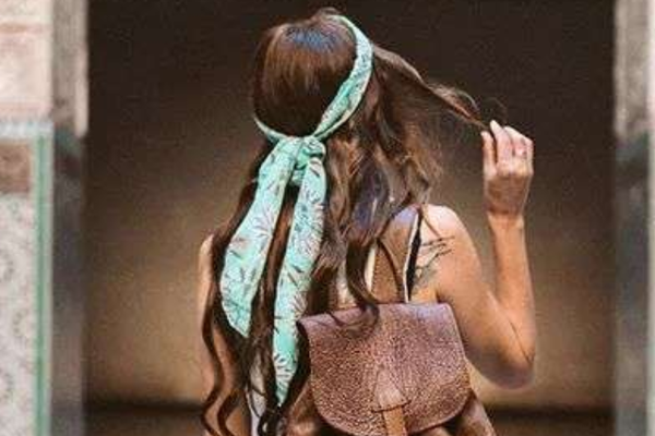 传奇女首富，欠了357亿……