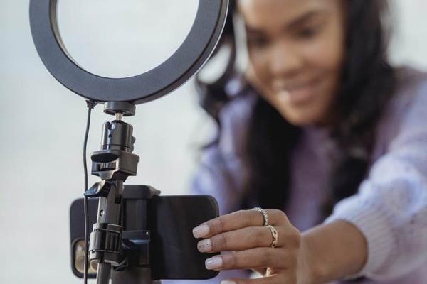 国外创投新闻 | 金融服务公司「Karat」A轮融资2600万美元，为创作者提供信贷资金