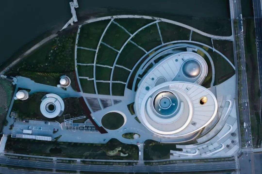 世界最大天文馆初体验：沉溺于“星际漂流”不能自拔