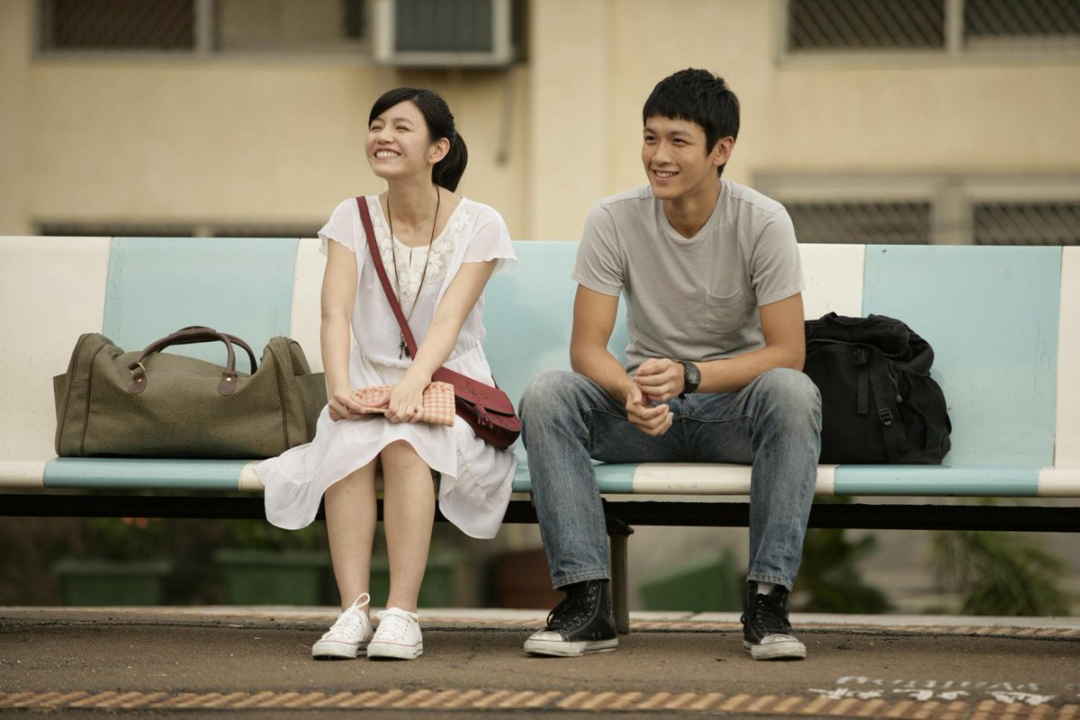 从超龄腊肉到适龄鲜肉国产青春片演员生态考