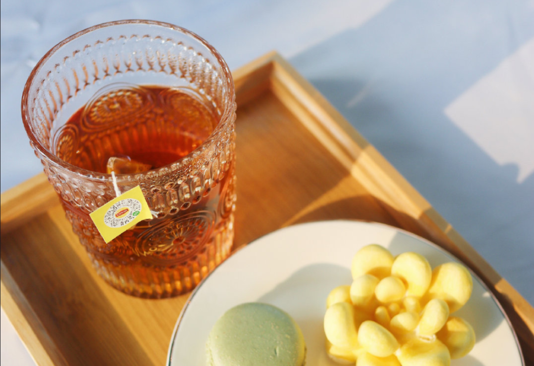 袋泡茶风云再起：茶里、喜茶们，如何革立顿的命？