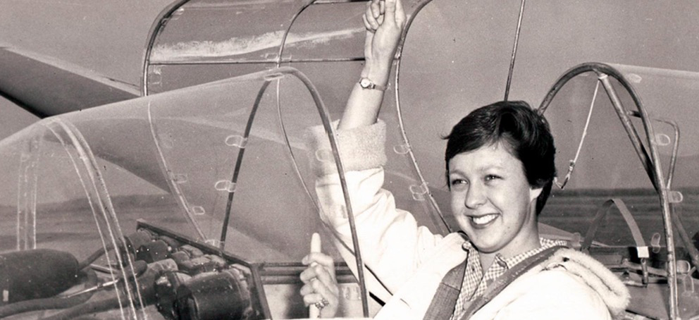 沃利·芬克迟到60年的航天梦：22岁因女性身份与太空擦肩，82岁跟贝佐斯一起上天