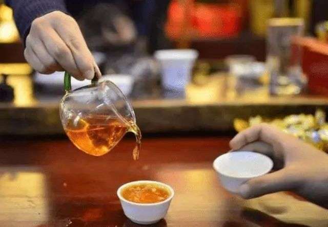 茶饮品牌“西部大开发”，地广人稀的甘肃新疆内蒙，茶饮店数量爆炸