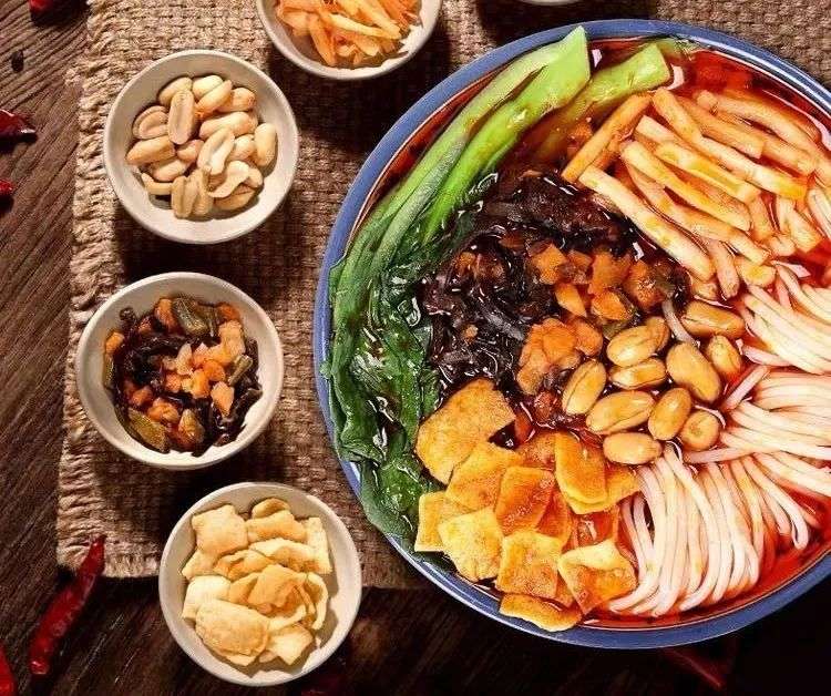 字节投李子柒，为了螺蛳粉？