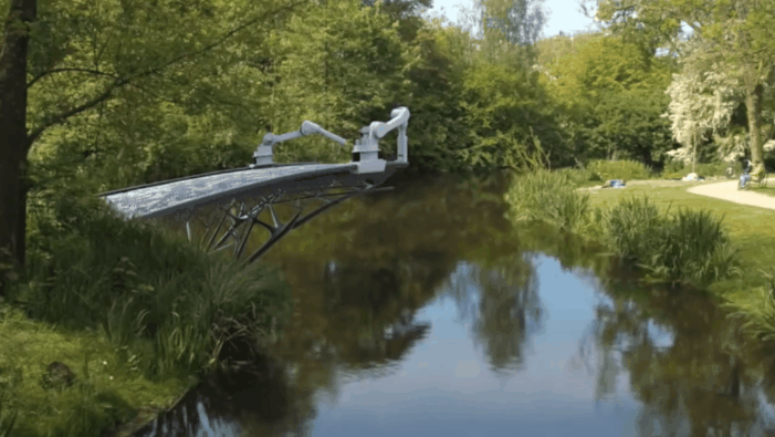 荷兰人用意想不到的方法，把一座应属于外星的桥造了出来