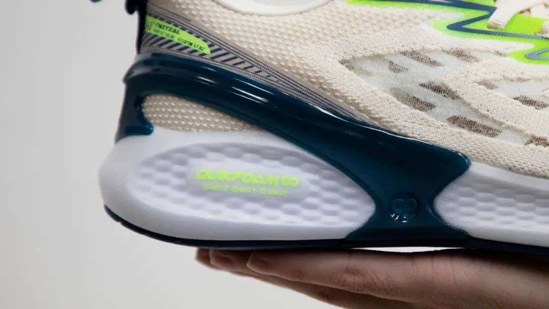 鸿星尔克、李宁、安踏……“野性消费”了6款国产跑鞋，我真香了