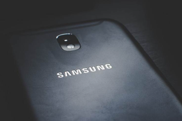 为何最新的超高像素CMOS，总由非旗舰机型首发