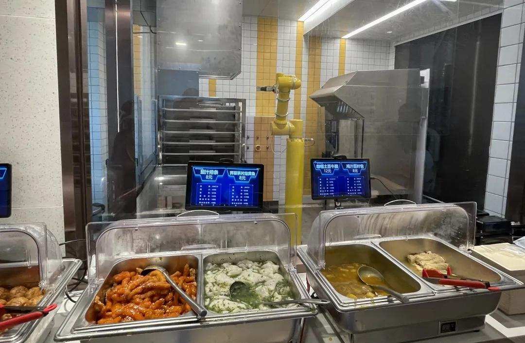 首家AI食堂，所有菜都出自机器人“大厨”之手