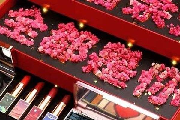 女生最不想收到的十件七夕礼物，看到第三个我就疯了
