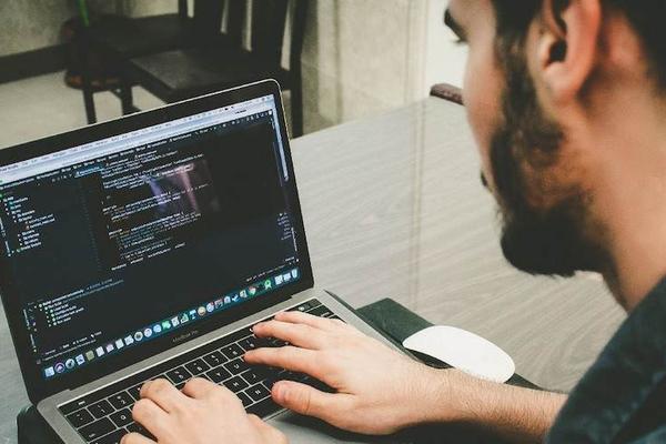 一个周末就学会：6 个实用的 Python 编程项目
