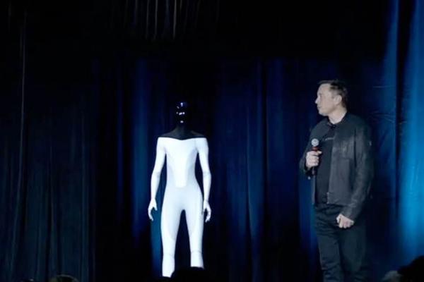 特斯拉造出人形机器人，身高1米7，最强AI计算机也来了