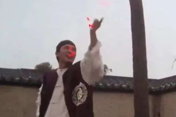 雷军怎么突然变得能说会道了？