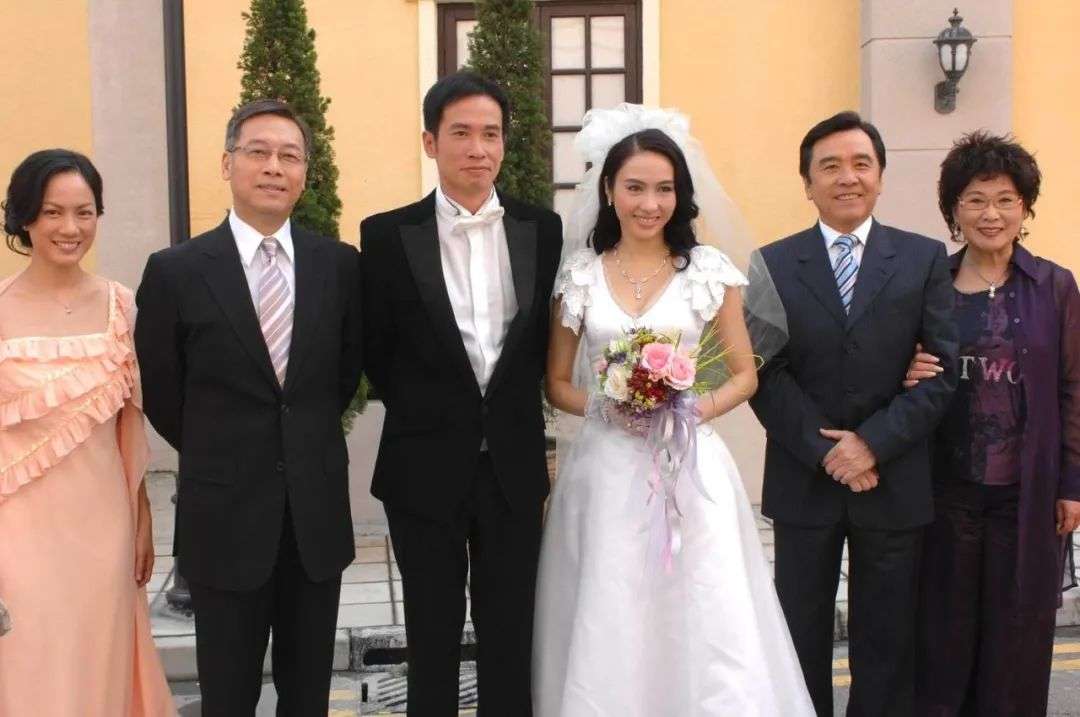 父子成仇，夫妻反目……他们把家族企业做大后，高危人生才真正开始