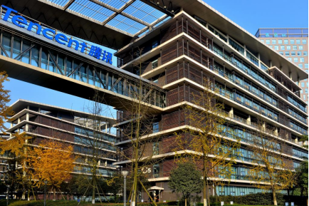 2018年,谭警官被确诊为抑郁症,辞去了《谭谈交通》主持人,他的白色