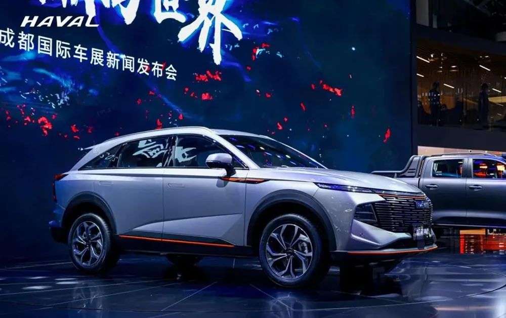 西部新世界：目光所及皆是中国品牌兴奋的样子