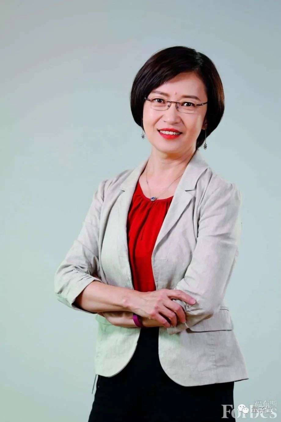 英特尔中国换帅，迎来史上首位女董事长，原总裁杨旭年底退休