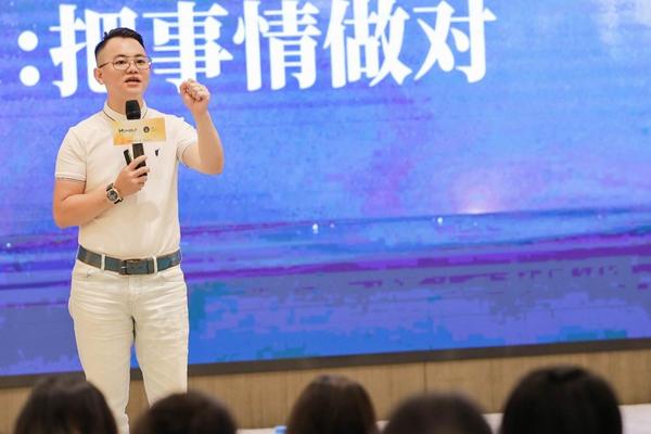 MOMSELF联合U牌发起了一场《2021女性灵活就业指数调查》，上海富人区天价保姆“秒杀”白领：这个时代，什么是好职业？