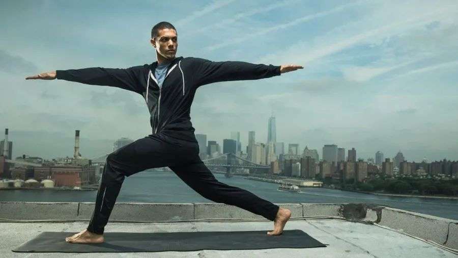 男性瑜伽练习者：补足体能短板，抢夺男性市场！