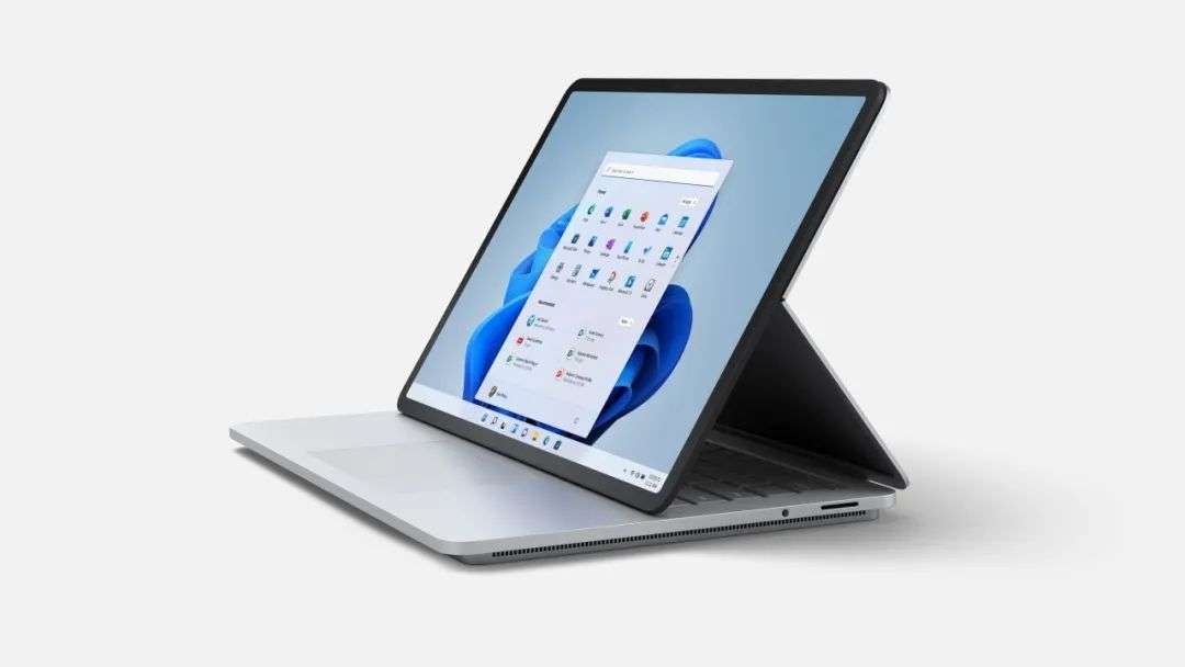 Surface 九周年之际，微软终于发布了一台“融合怪”-36氪