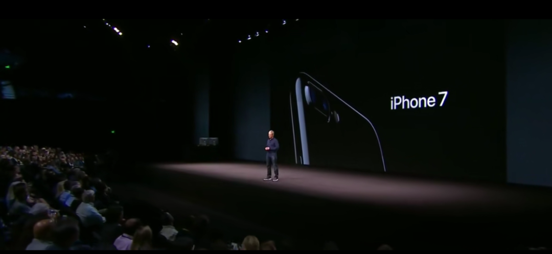 月 iphone x 发布,这个时期可以成为库克接任中期,总共有 15 场发布会