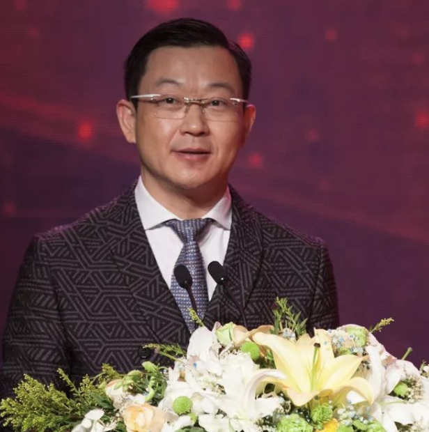 田明2011年,彼时任东方卫视总监的田明选择离开