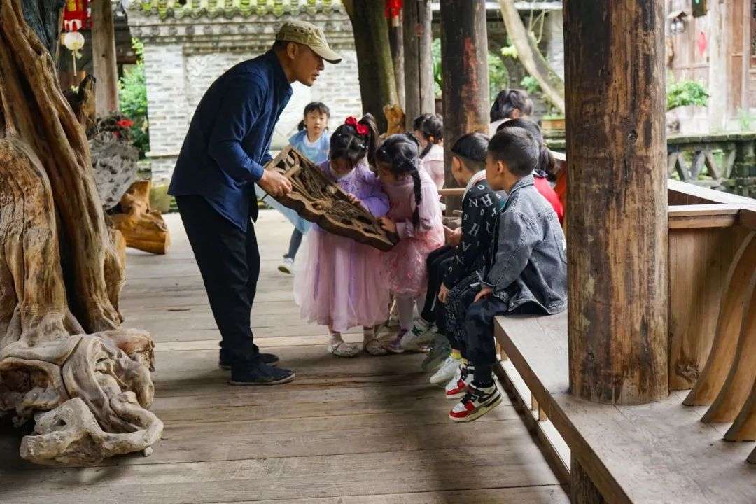 三年前夏天,來的時候正值鷺鳥繁殖期,24小時都能聽見鷺鳥的叫聲,今年