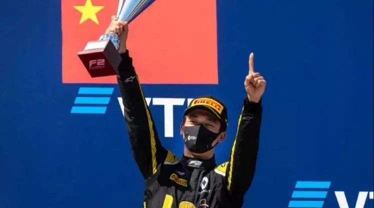 让全世界见证“中国速度”，中国首位F1车手周冠宇：F1一直是我的梦想(图4)