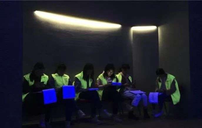 国家立法，公众质疑，谁在偷走你的个人隐私信息？