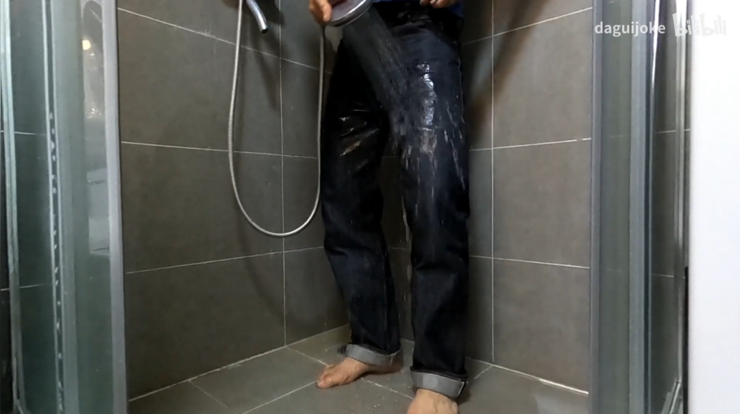 头转向,这时,大佬会出面指点他们:"赤耳"是制造工艺,"脱浆"是下水流程