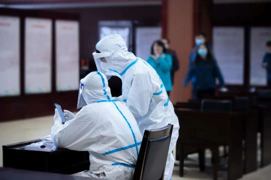 金域医学皆为利往-