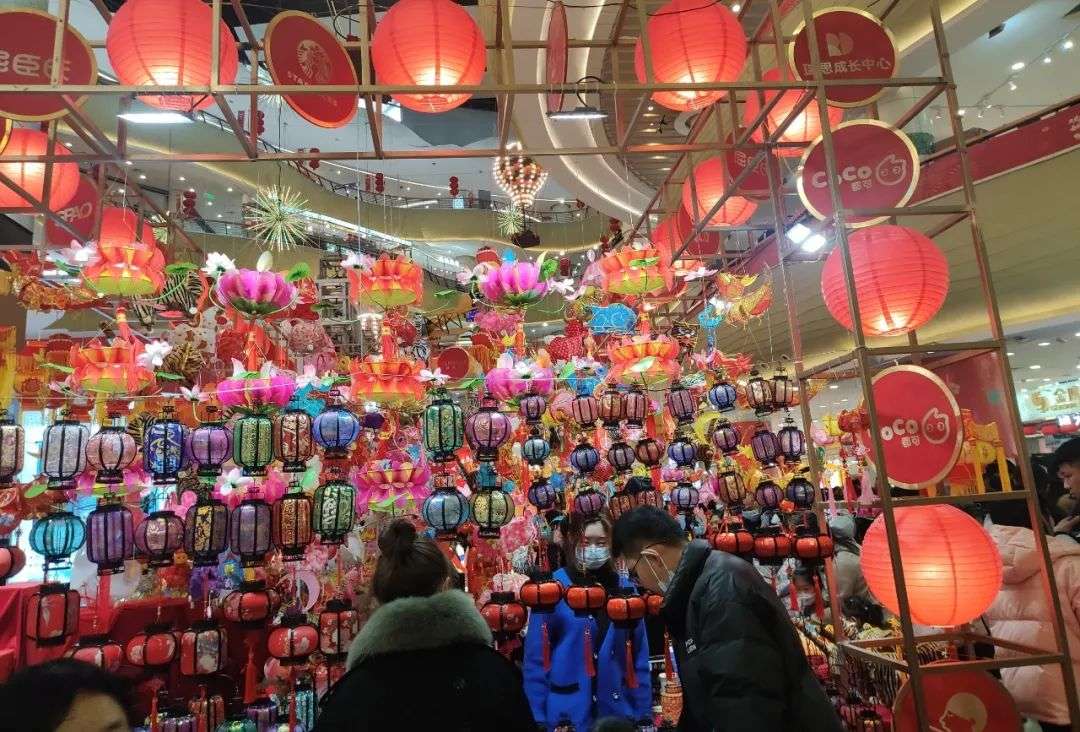 这个春节我亲眼见证了二线城市的商场大战