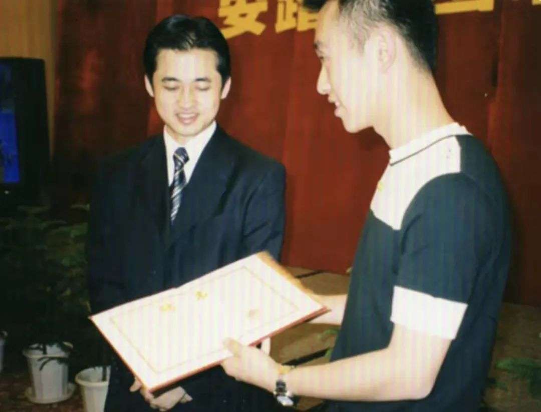 中国体育服饰五十年：起于草莽，学于代工，兴于国潮(图4)