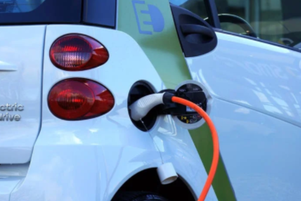 40款新能源汽车涨价:谁在赚差价，谁在割韭菜？