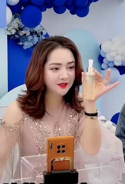 韩熙贞,芈蕊,膜法匠们等新兴品牌出现,逐渐在改变产业带白牌产品的