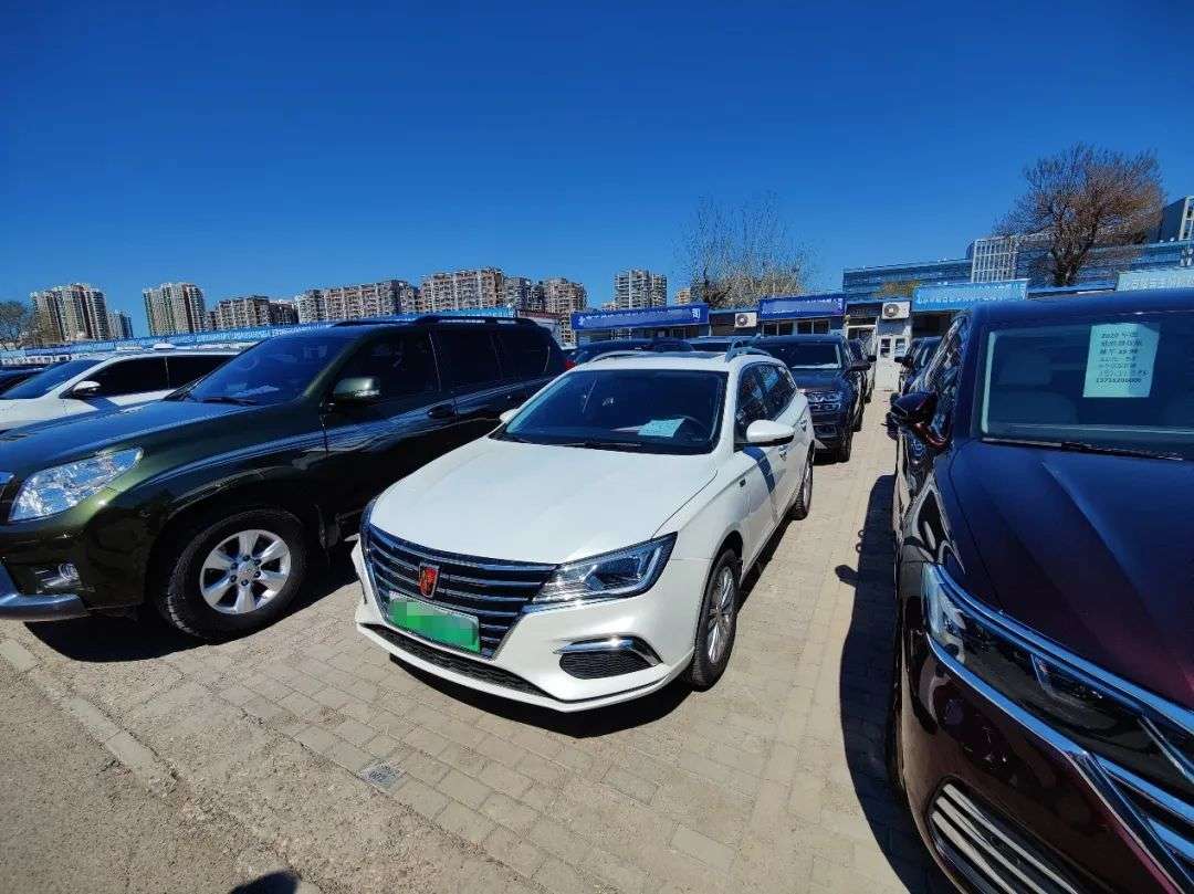 新能源二手车差别大了 开3年就要 赔一半 准新特斯拉还能原价 秒售 7年车都没人收 36氪