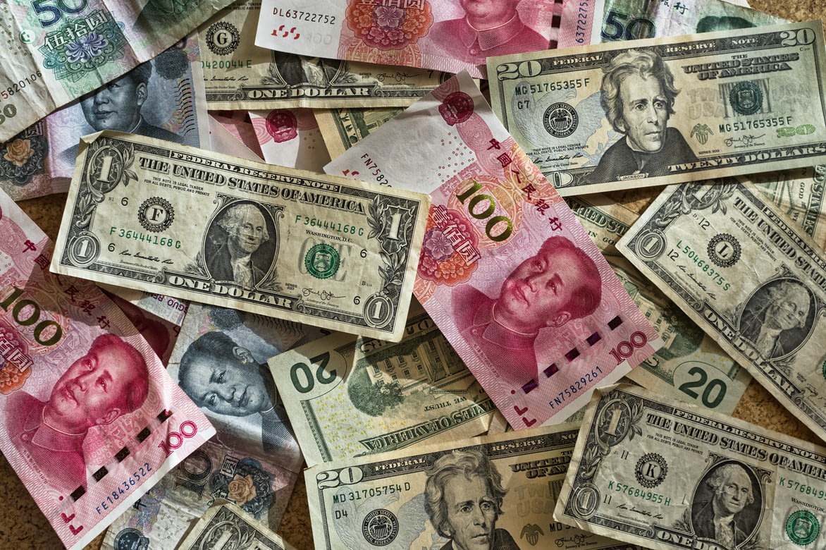 零八宪章: 封城后座力：人民币连五贬 外资流失 中国股市创2年最大单日跌幅