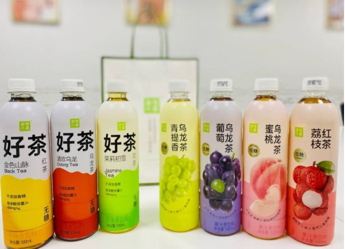 继喜茶,蜜雪冰城等茶饮品牌涉足瓶装饮料之后,又一新茶饮品牌在瓶装茶