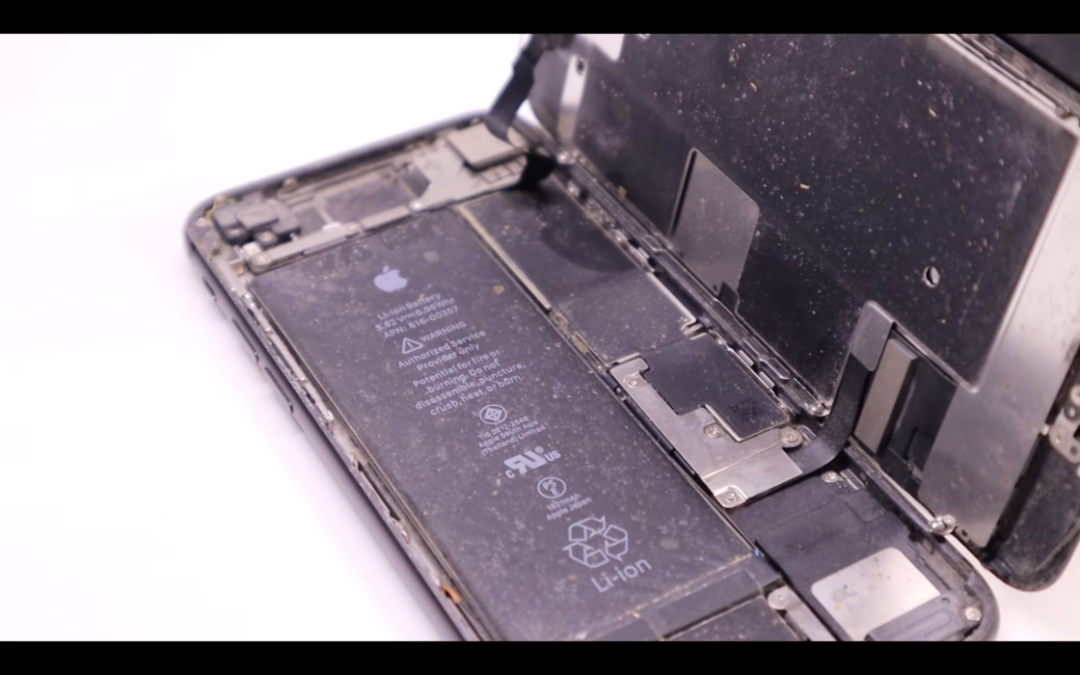 只花 180 元，我把 iPhone 8 改装成了「iPhone 13」……(图9)