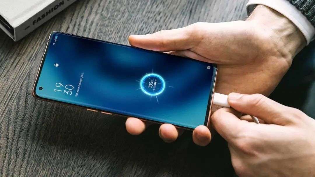 iPhone 用上 USB-C 接口，丝毫不影响苹果赚钱(图11)