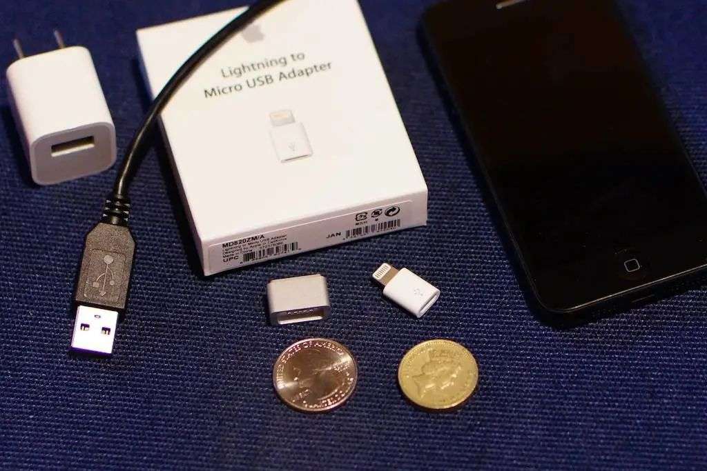 iPhone 用上 USB-C 接口，丝毫不影响苹果赚钱