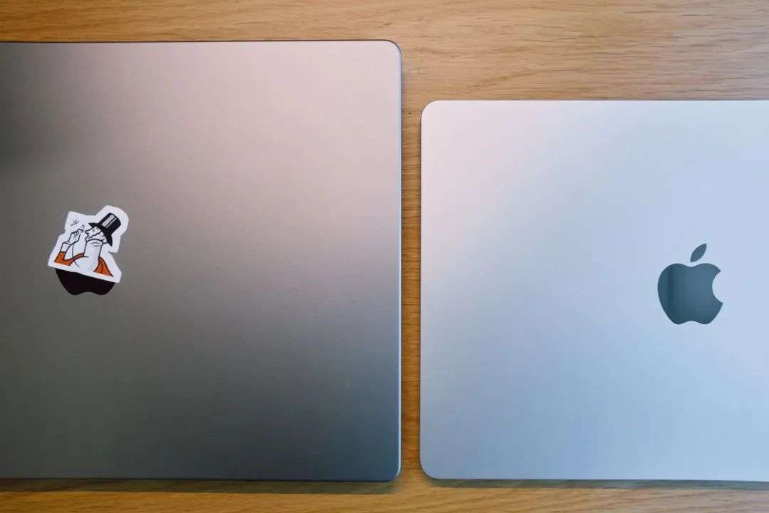 M2 MacBook Air快速上手：全新外观，性能提升的M2现在值不值得买？(图3)