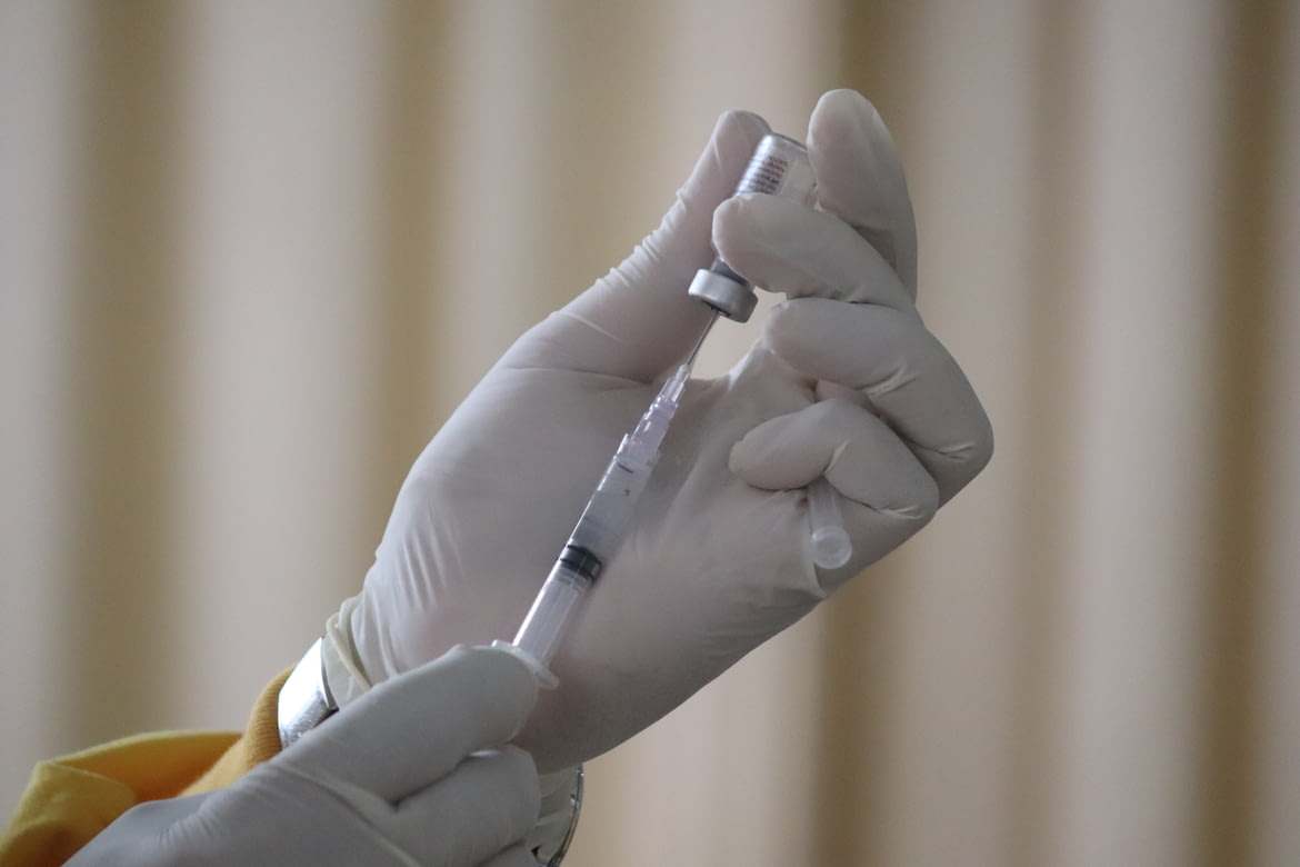 新冠疫苗创新大战再起，疫苗竞速中领先全球的是康希诺吗？