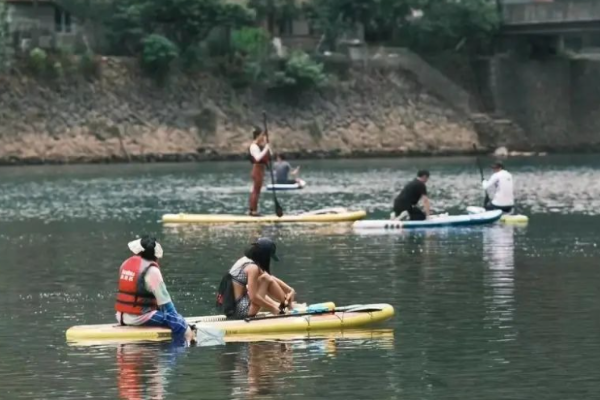 户外运动“搞定”年轻人-36氪
