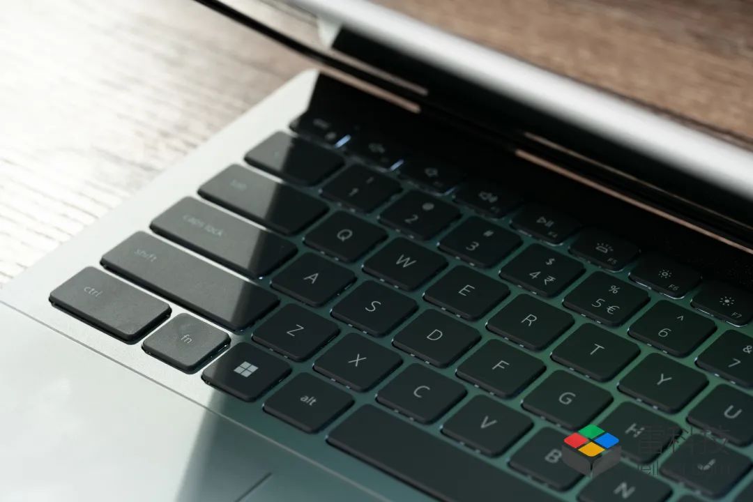 笔记本触控屏优缺点分析_笔记本电脑触控屏技术_电磁触摸屏是什么意思